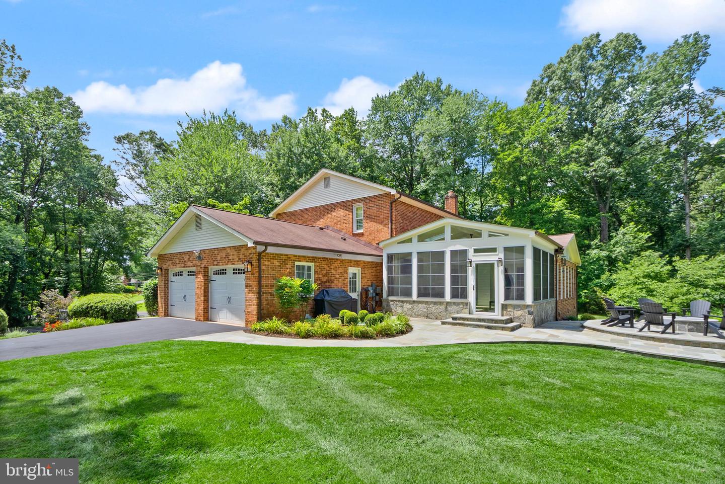 3500 WILLOW GREEN CT, OAKTON, Virginia 22124, 5 Bedrooms Bedrooms, ,3 BathroomsBathrooms,Residential,For sale,3500 WILLOW GREEN CT,VAFX2255130 MLS # VAFX2255130