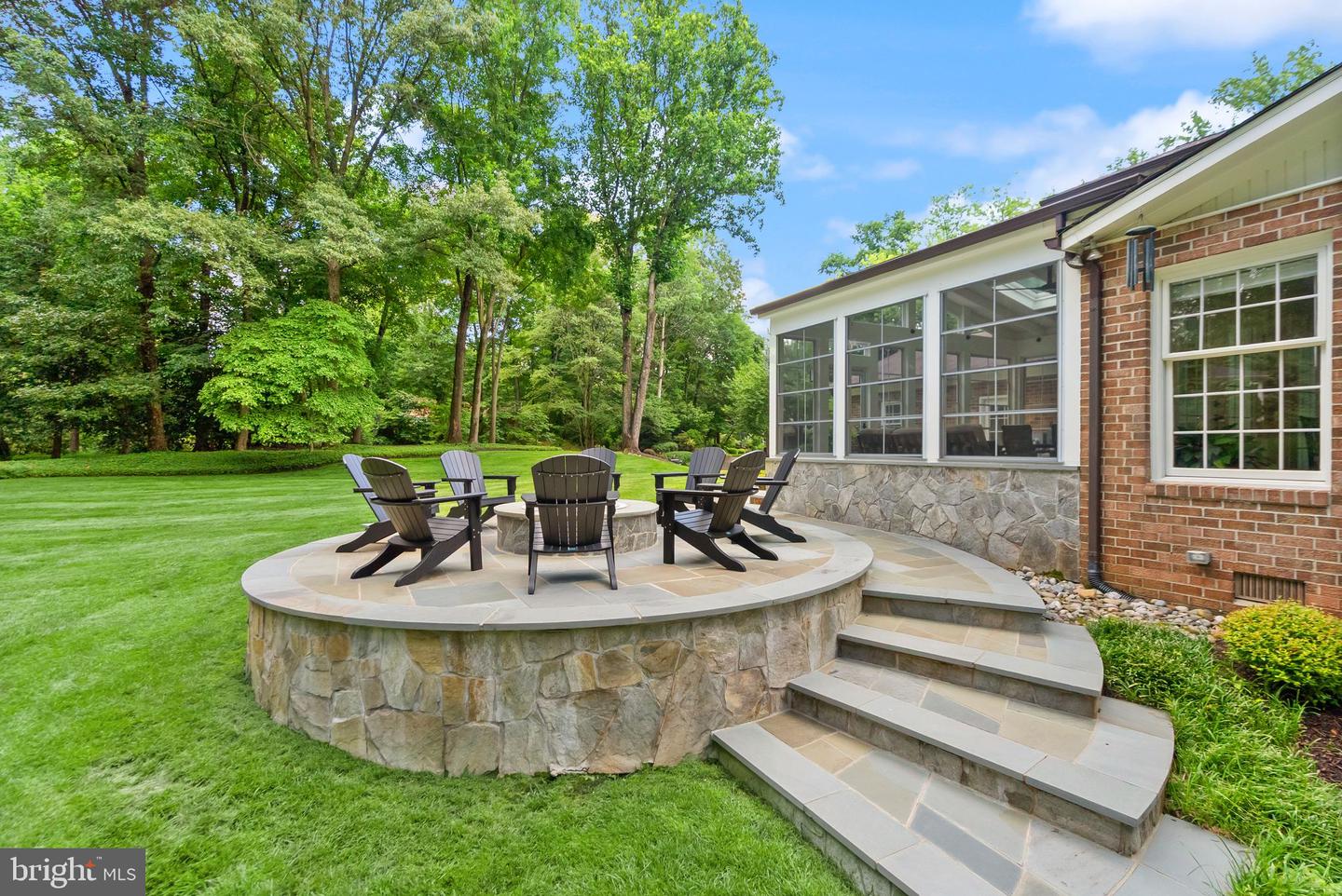 3500 WILLOW GREEN CT, OAKTON, Virginia 22124, 5 Bedrooms Bedrooms, ,3 BathroomsBathrooms,Residential,For sale,3500 WILLOW GREEN CT,VAFX2255130 MLS # VAFX2255130