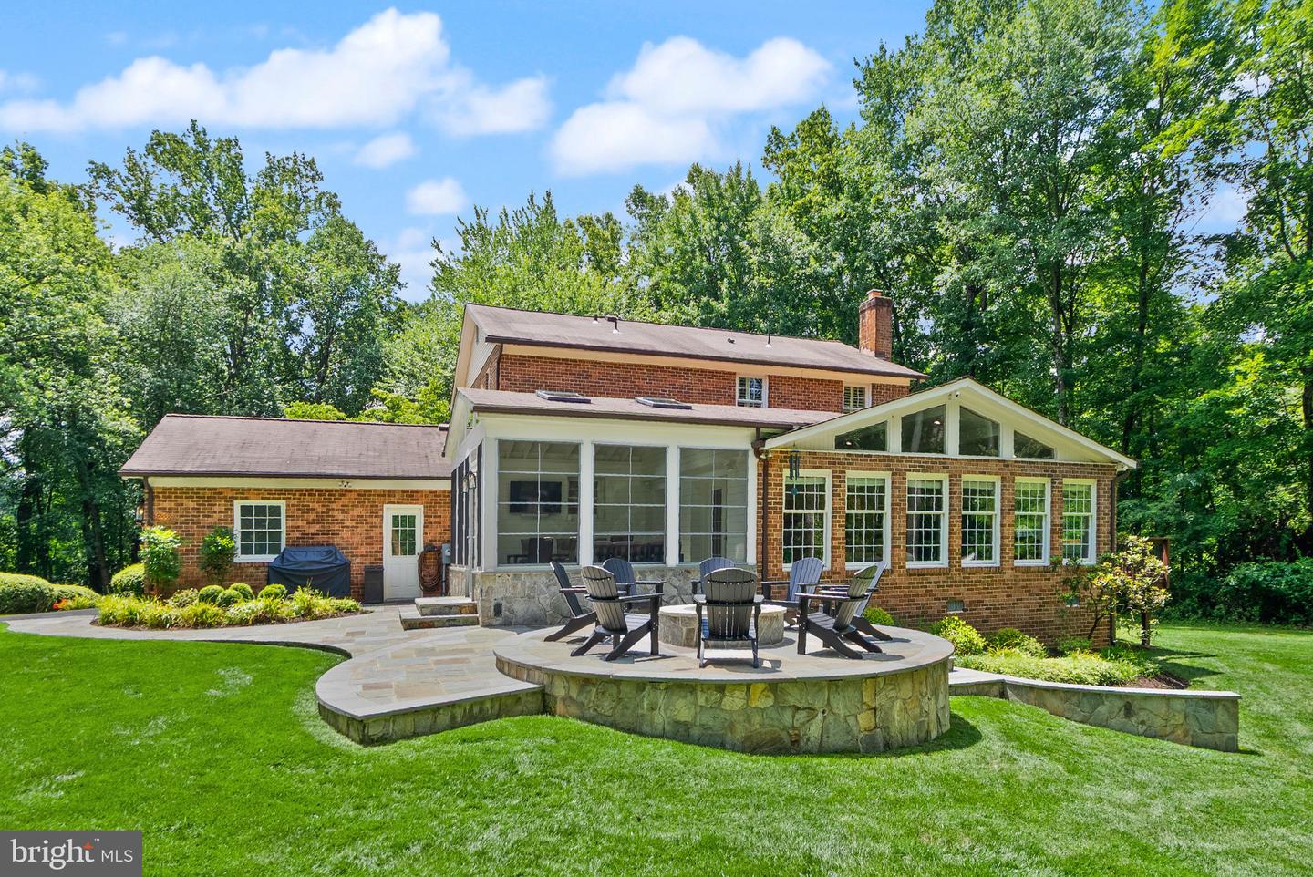 3500 WILLOW GREEN CT, OAKTON, Virginia 22124, 5 Bedrooms Bedrooms, ,3 BathroomsBathrooms,Residential,For sale,3500 WILLOW GREEN CT,VAFX2255130 MLS # VAFX2255130