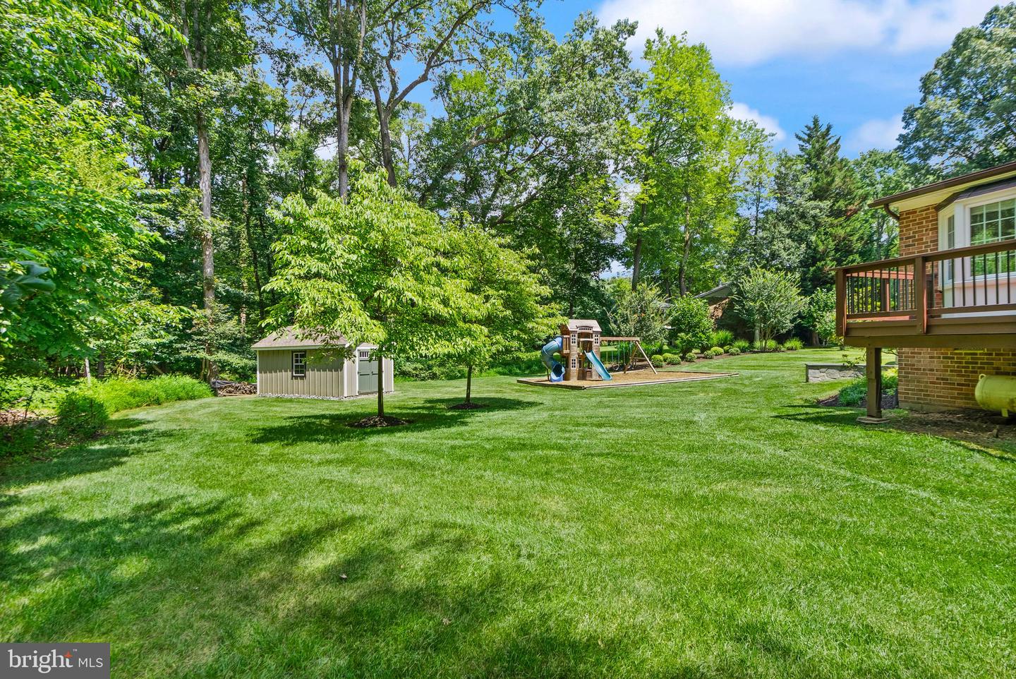 3500 WILLOW GREEN CT, OAKTON, Virginia 22124, 5 Bedrooms Bedrooms, ,3 BathroomsBathrooms,Residential,For sale,3500 WILLOW GREEN CT,VAFX2255130 MLS # VAFX2255130