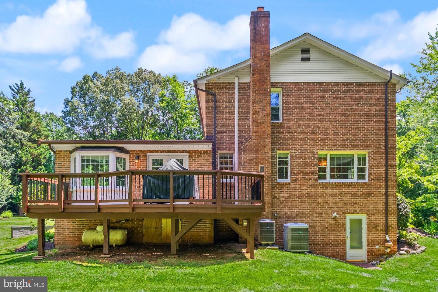 3500 WILLOW GREEN CT, OAKTON, Virginia 22124, 5 Bedrooms Bedrooms, ,3 BathroomsBathrooms,Residential,For sale,3500 WILLOW GREEN CT,VAFX2255130 MLS # VAFX2255130