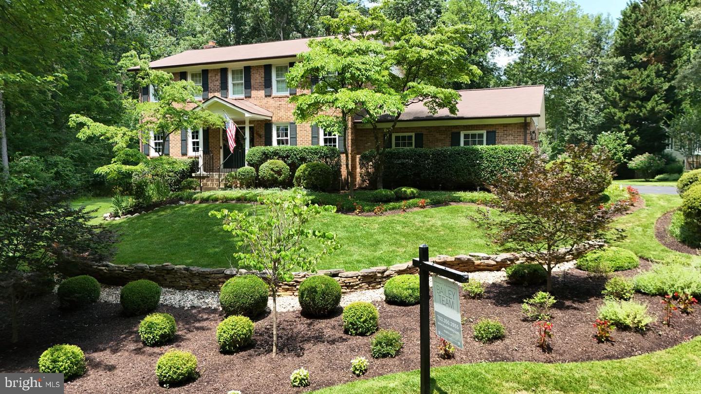 3500 WILLOW GREEN CT, OAKTON, Virginia 22124, 5 Bedrooms Bedrooms, ,3 BathroomsBathrooms,Residential,For sale,3500 WILLOW GREEN CT,VAFX2255130 MLS # VAFX2255130