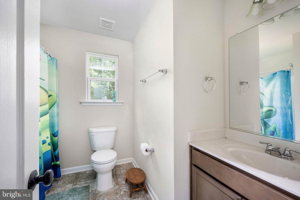 2601 DRAKE LN, FREDERICKSBURG, Virginia 22408, 4 Bedrooms Bedrooms, ,3 BathroomsBathrooms,Residential,2601 DRAKE LN,VASP2034700 MLS # VASP2034700