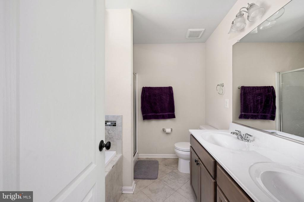 2601 DRAKE LN, FREDERICKSBURG, Virginia 22408, 4 Bedrooms Bedrooms, ,3 BathroomsBathrooms,Residential,2601 DRAKE LN,VASP2034700 MLS # VASP2034700