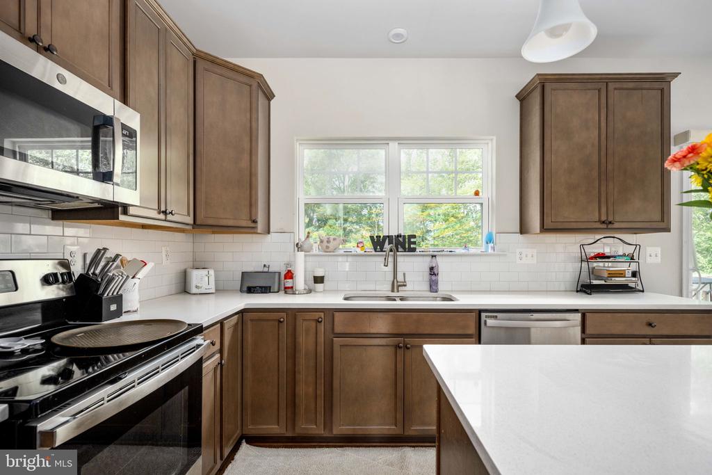 2601 DRAKE LN, FREDERICKSBURG, Virginia 22408, 4 Bedrooms Bedrooms, ,3 BathroomsBathrooms,Residential,2601 DRAKE LN,VASP2034700 MLS # VASP2034700