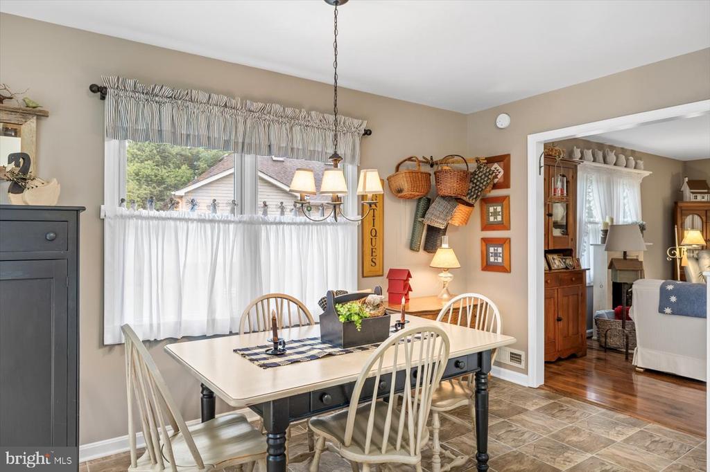 102 YORKTOWN BLVD, LOCUST GROVE, Virginia 22508, 3 Bedrooms Bedrooms, ,2 BathroomsBathrooms,Residential,102 YORKTOWN BLVD,VAOR2010242 MLS # VAOR2010242