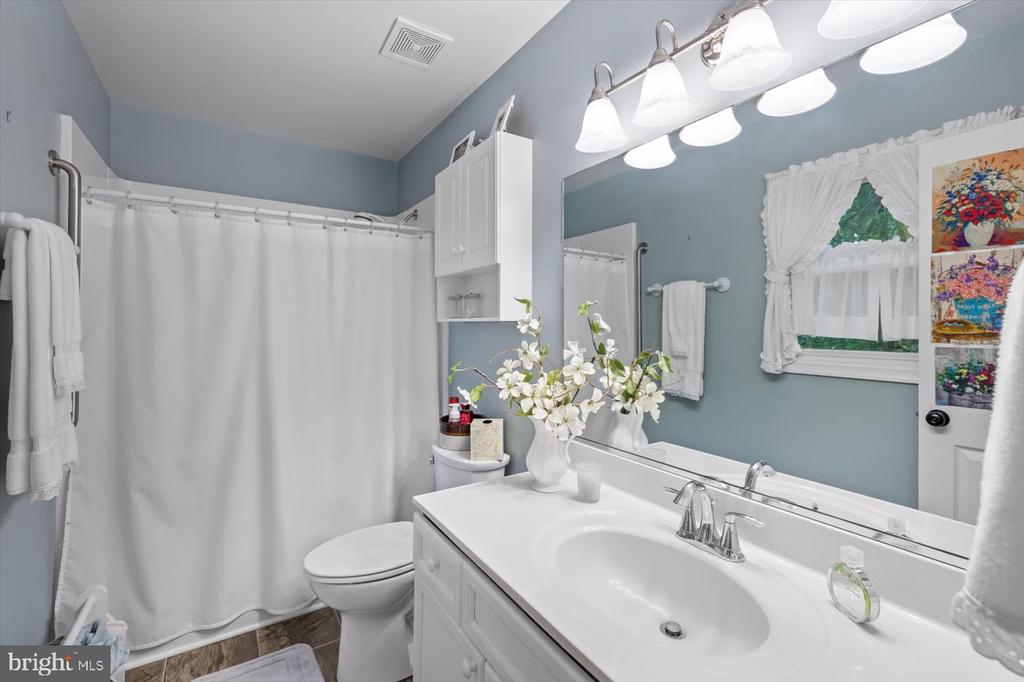 102 YORKTOWN BLVD, LOCUST GROVE, Virginia 22508, 3 Bedrooms Bedrooms, ,2 BathroomsBathrooms,Residential,102 YORKTOWN BLVD,VAOR2010242 MLS # VAOR2010242
