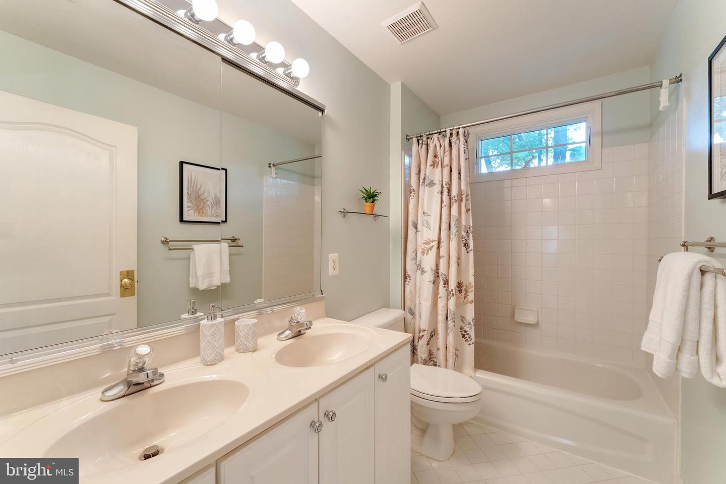 1309 MURRAY DOWNS WAY, RESTON, Virginia 20194, 4 Bedrooms Bedrooms, ,3 BathroomsBathrooms,Residential,For sale,1309 MURRAY DOWNS WAY,VAFX2255536 MLS # VAFX2255536