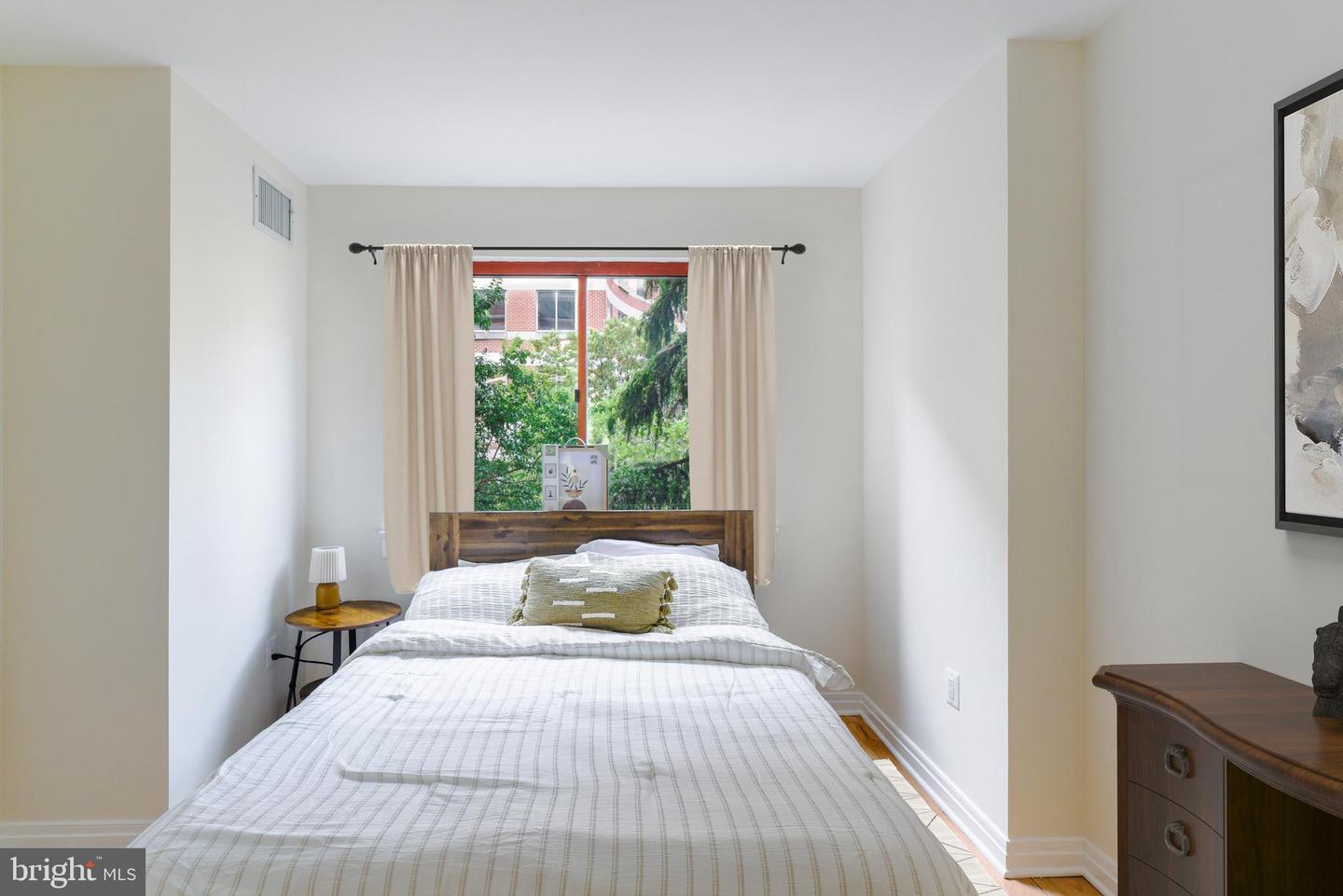 2301 N ST NW #312, WASHINGTON, District Of Columbia 20037, 1 Bedroom Bedrooms, ,1 BathroomBathrooms,Residential,For sale,2301 N ST NW #312,DCDC2210654 MLS # DCDC2210654
