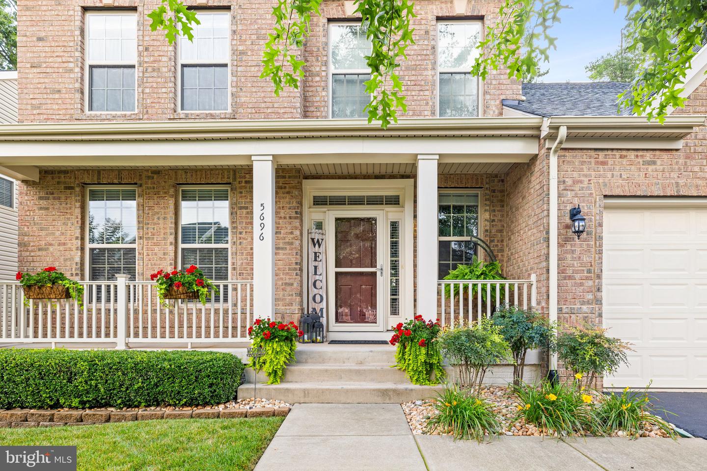 5696 LIBERTY MANOR CIR, WOODBRIDGE, Virginia 22193, 4 Bedrooms Bedrooms, ,2 BathroomsBathrooms,Residential,For sale,5696 LIBERTY MANOR CIR,VAPW2099490 MLS # VAPW2099490