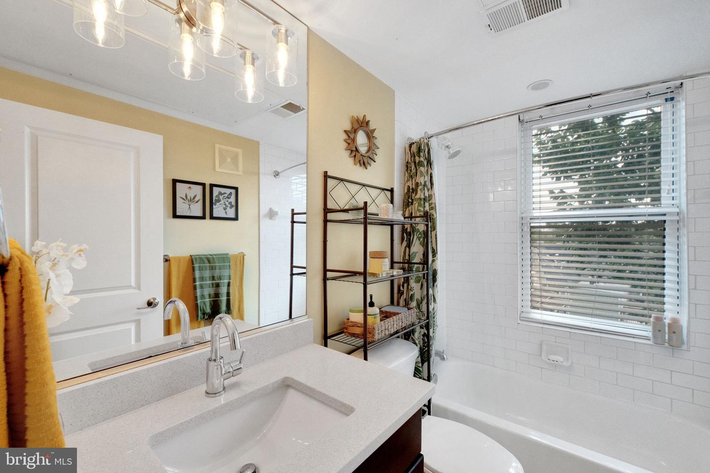 4800 GEORGIA AVE NW #404, WASHINGTON, District Of Columbia 20011, 1 Bedroom Bedrooms, ,1 BathroomBathrooms,Residential,For sale,4800 GEORGIA AVE NW #404,DCDC2210952 MLS # DCDC2210952