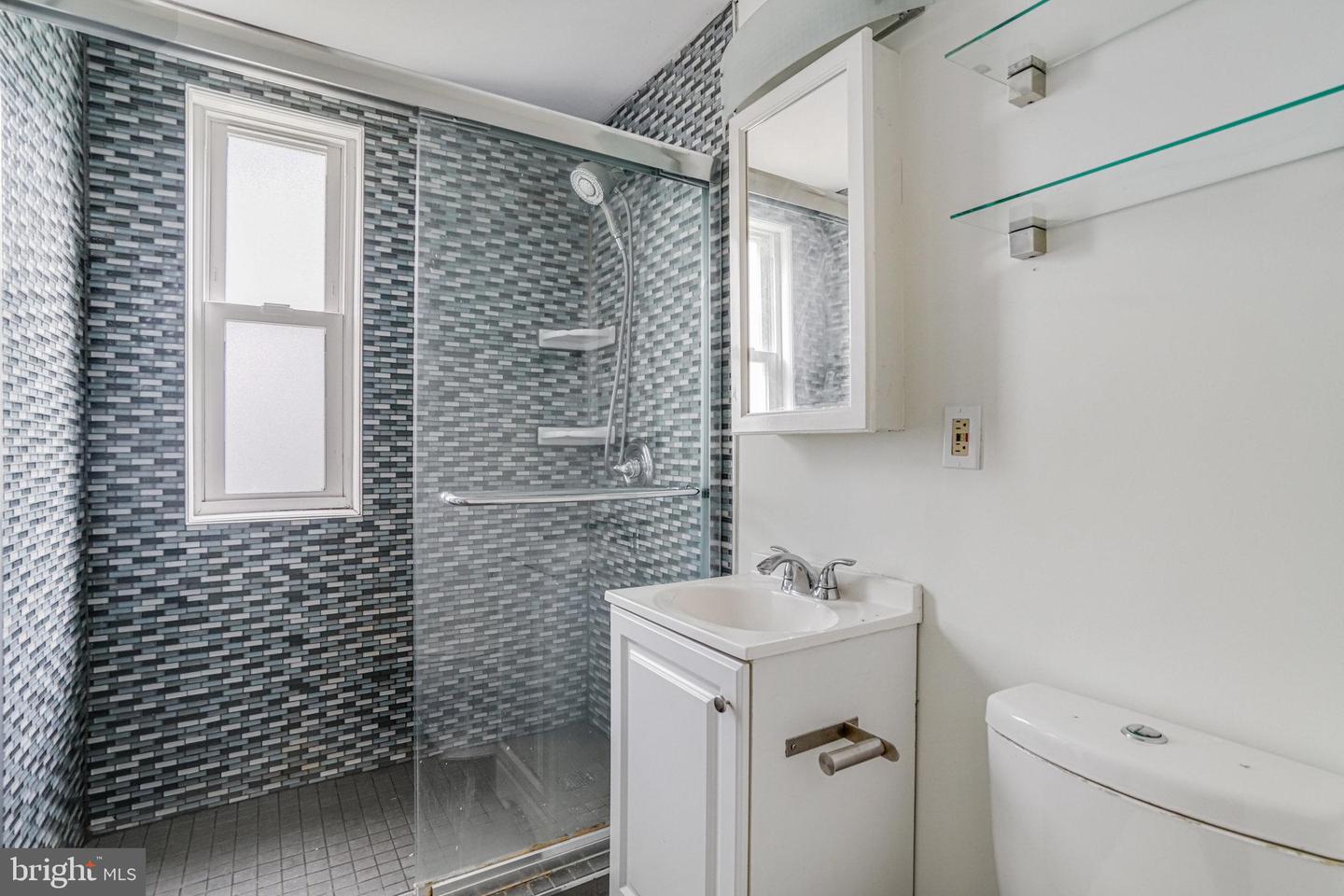105 N GEORGE MASON DR N #105-2, ARLINGTON, Virginia 22203, 2 Bedrooms Bedrooms, ,1 BathroomBathrooms,Residential,For sale,105 N GEORGE MASON DR N #105-2,VAAR2061060 MLS # VAAR2061060