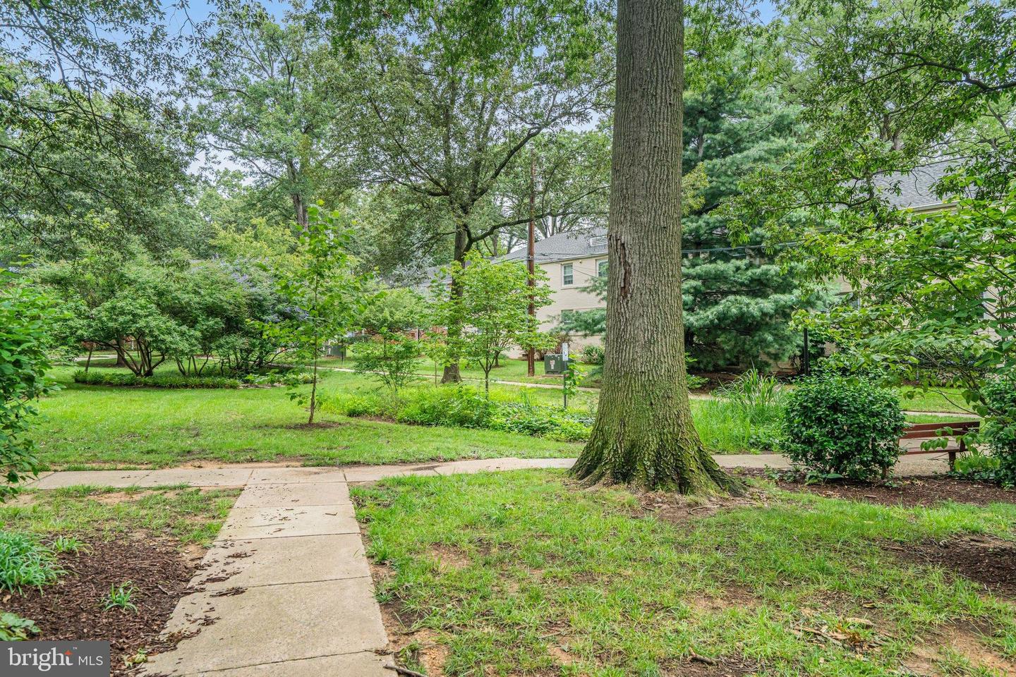 105 N GEORGE MASON DR N #105-2, ARLINGTON, Virginia 22203, 2 Bedrooms Bedrooms, ,1 BathroomBathrooms,Residential,For sale,105 N GEORGE MASON DR N #105-2,VAAR2061060 MLS # VAAR2061060