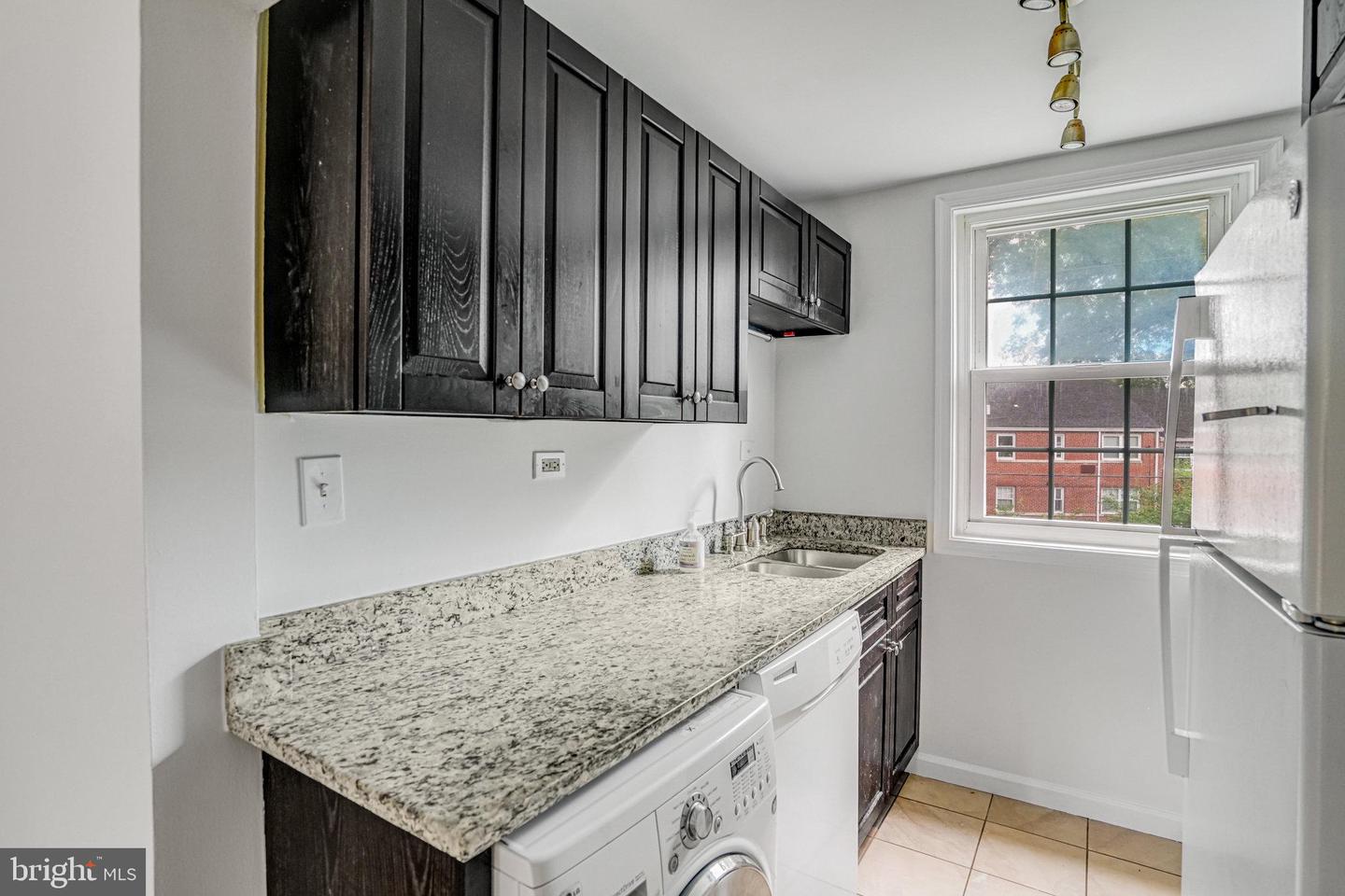 105 N GEORGE MASON DR N #105-2, ARLINGTON, Virginia 22203, 2 Bedrooms Bedrooms, ,1 BathroomBathrooms,Residential,For sale,105 N GEORGE MASON DR N #105-2,VAAR2061060 MLS # VAAR2061060
