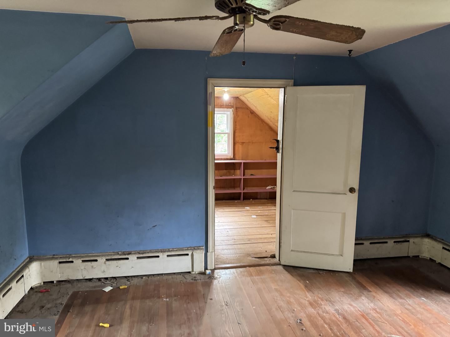 6420 SPRING TER, FALLS CHURCH, Virginia 22042, 5 Bedrooms Bedrooms, ,3 BathroomsBathrooms,Residential,For sale,6420 SPRING TER,VAFX2256310 MLS # VAFX2256310