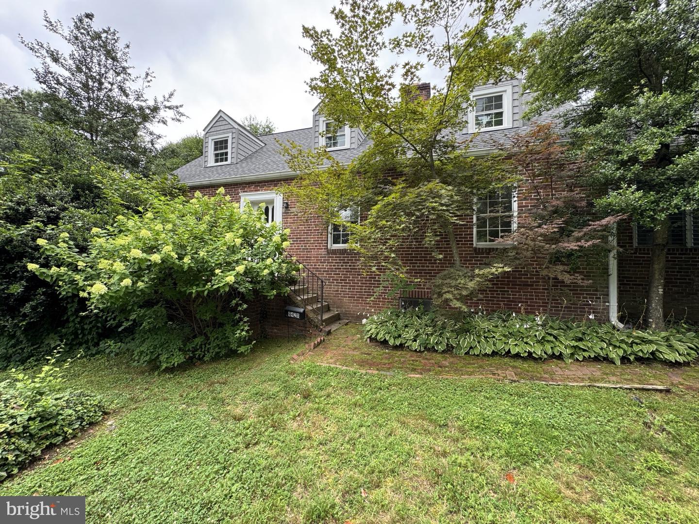 6420 SPRING TER, FALLS CHURCH, Virginia 22042, 5 Bedrooms Bedrooms, ,3 BathroomsBathrooms,Residential,For sale,6420 SPRING TER,VAFX2256310 MLS # VAFX2256310