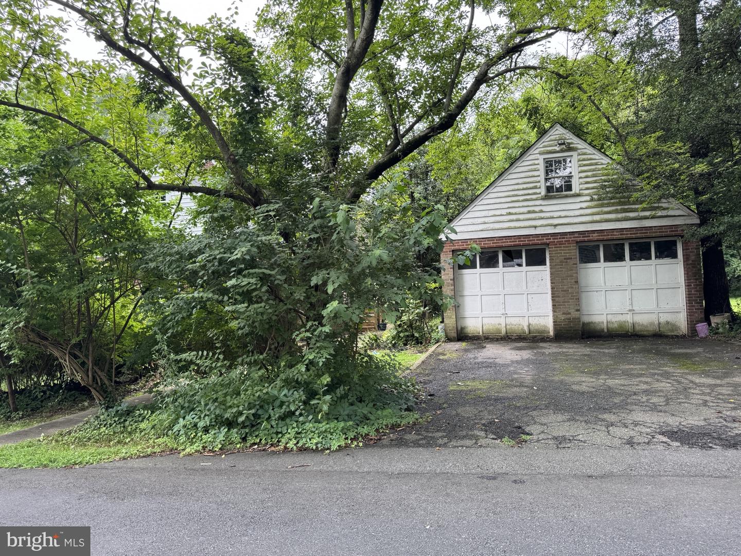 6420 SPRING TER, FALLS CHURCH, Virginia 22042, 5 Bedrooms Bedrooms, ,3 BathroomsBathrooms,Residential,For sale,6420 SPRING TER,VAFX2256310 MLS # VAFX2256310