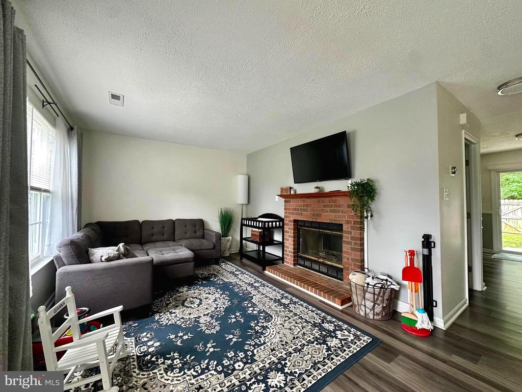11215 SALEM VILLAGE DR, FREDERICKSBURG, Virginia 22407, 2 Bedrooms Bedrooms, ,2 BathroomsBathrooms,Residential,VILLAGESS OF SAL,11215 SALEM VILLAGE DR,VASP2034806 MLS # VASP2034806