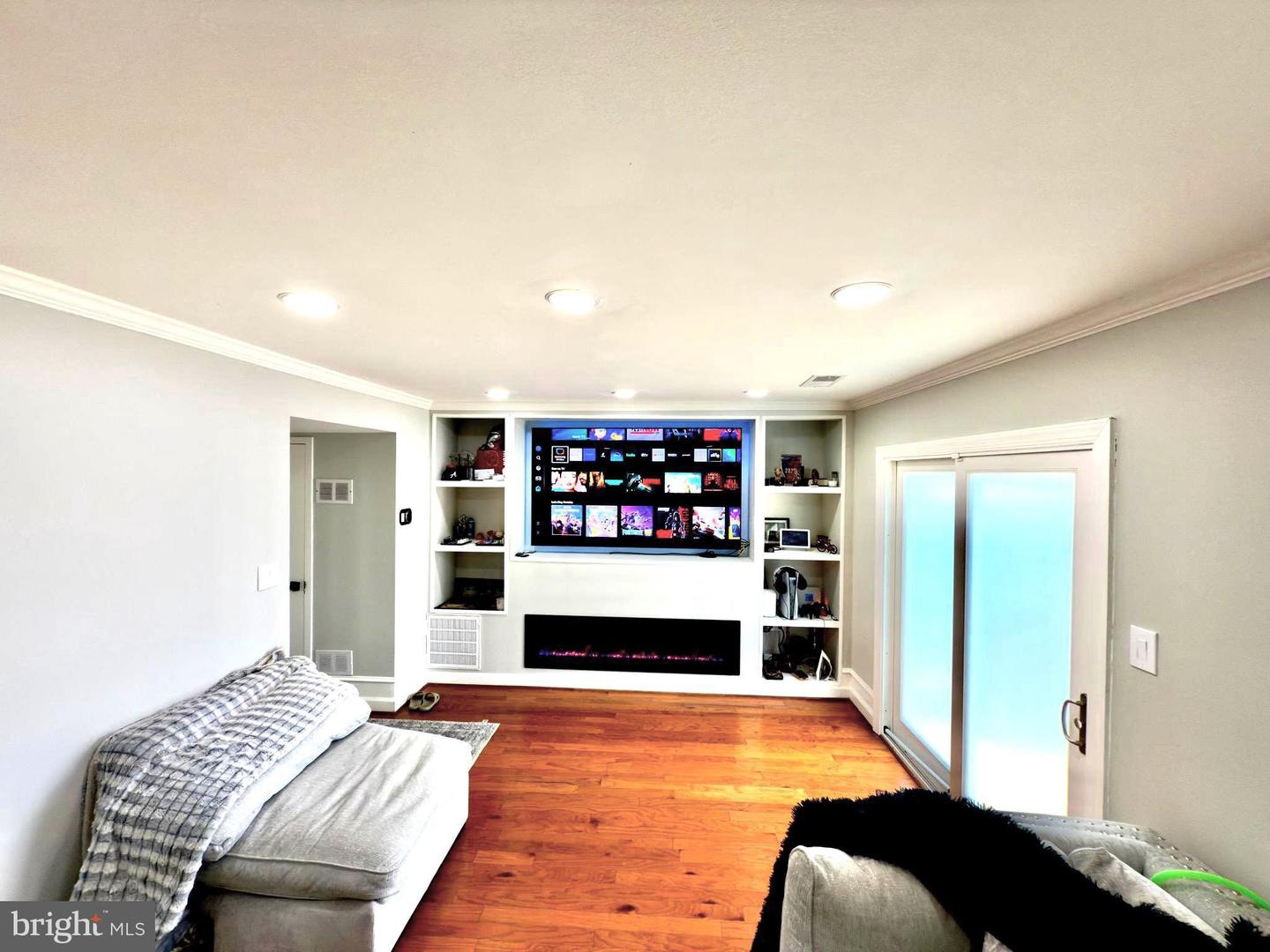 218 STEVENSON SQ, ALEXANDRIA, Virginia 22304, 4 Bedrooms Bedrooms, ,2 BathroomsBathrooms,Residential,For sale,218 STEVENSON SQ,VAAX2047644 MLS # VAAX2047644
