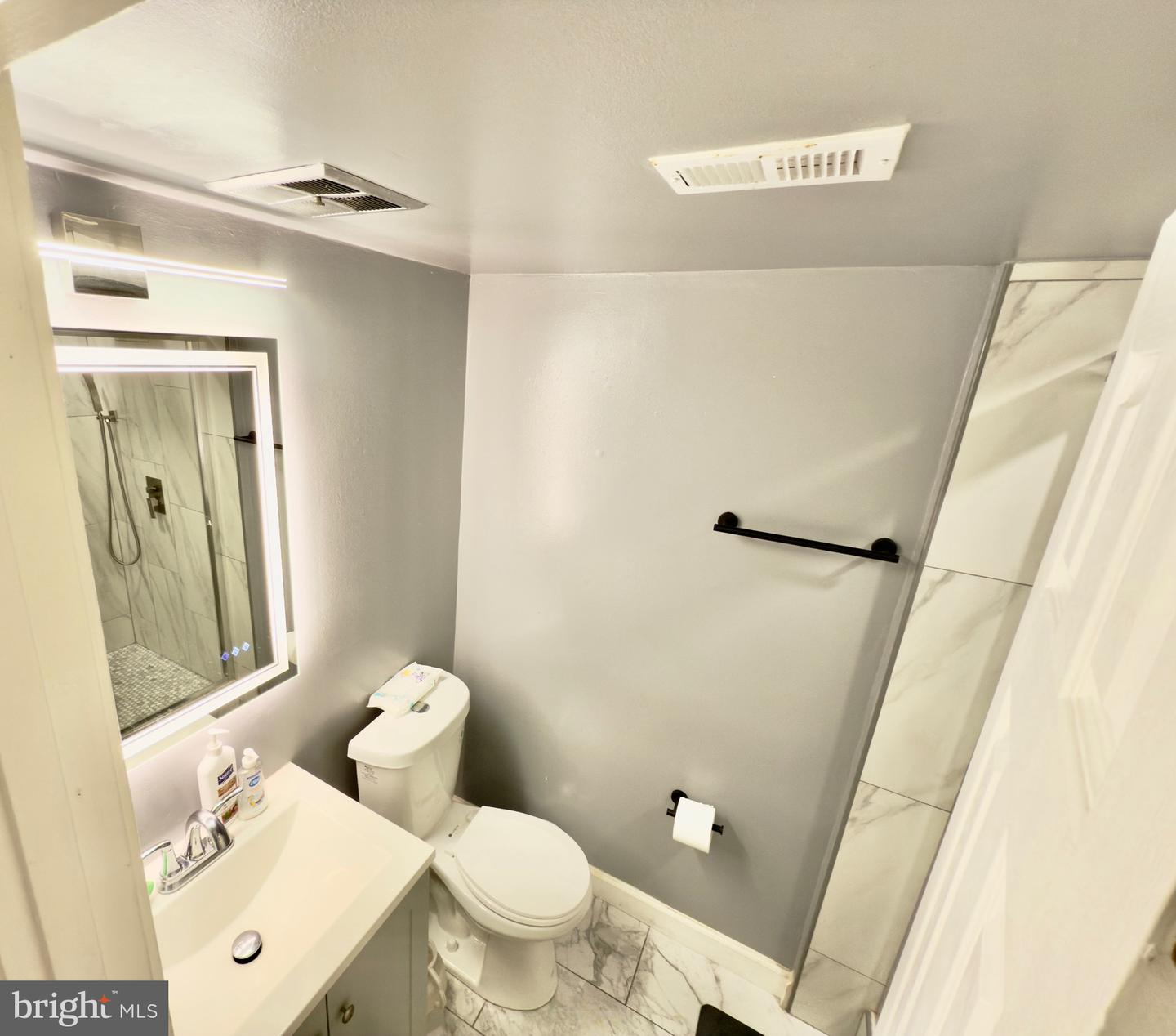 218 STEVENSON SQ, ALEXANDRIA, Virginia 22304, 4 Bedrooms Bedrooms, ,2 BathroomsBathrooms,Residential,For sale,218 STEVENSON SQ,VAAX2047644 MLS # VAAX2047644