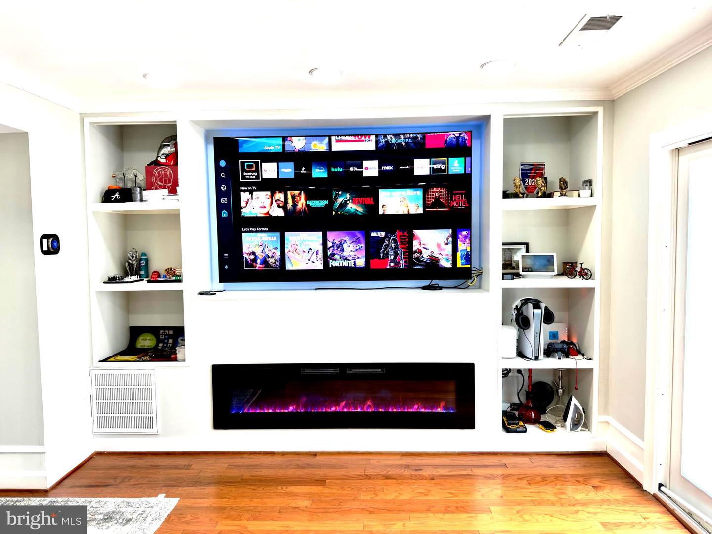 218 STEVENSON SQ, ALEXANDRIA, Virginia 22304, 4 Bedrooms Bedrooms, ,2 BathroomsBathrooms,Residential,For sale,218 STEVENSON SQ,VAAX2047644 MLS # VAAX2047644