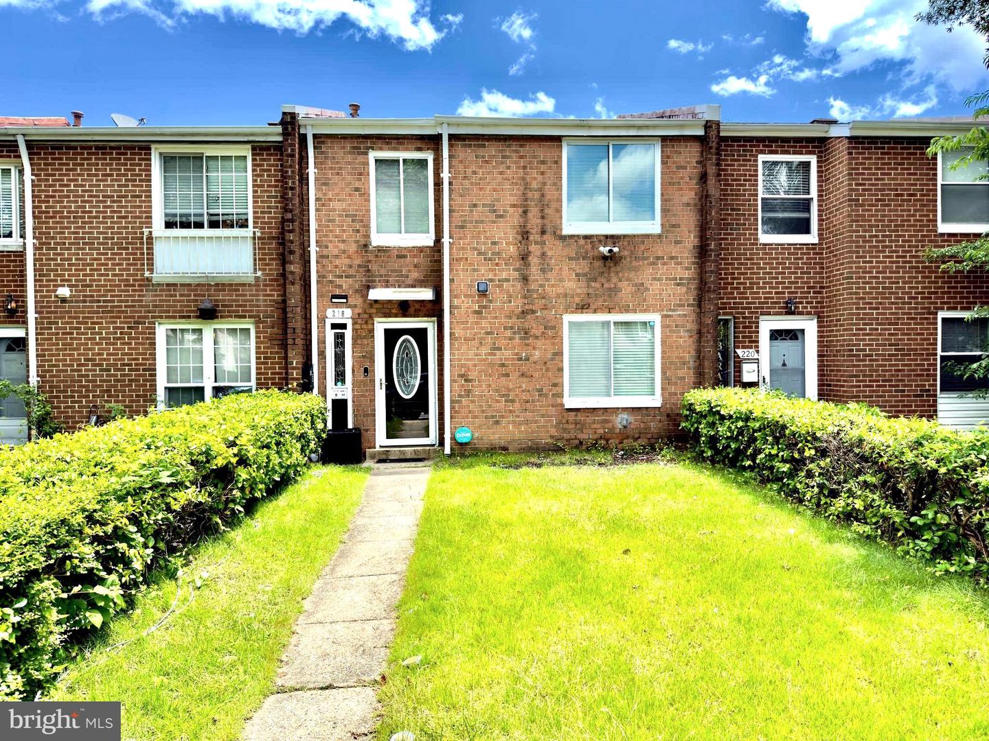 218 STEVENSON SQ, ALEXANDRIA, Virginia 22304, 4 Bedrooms Bedrooms, ,2 BathroomsBathrooms,Residential,For sale,218 STEVENSON SQ,VAAX2047644 MLS # VAAX2047644