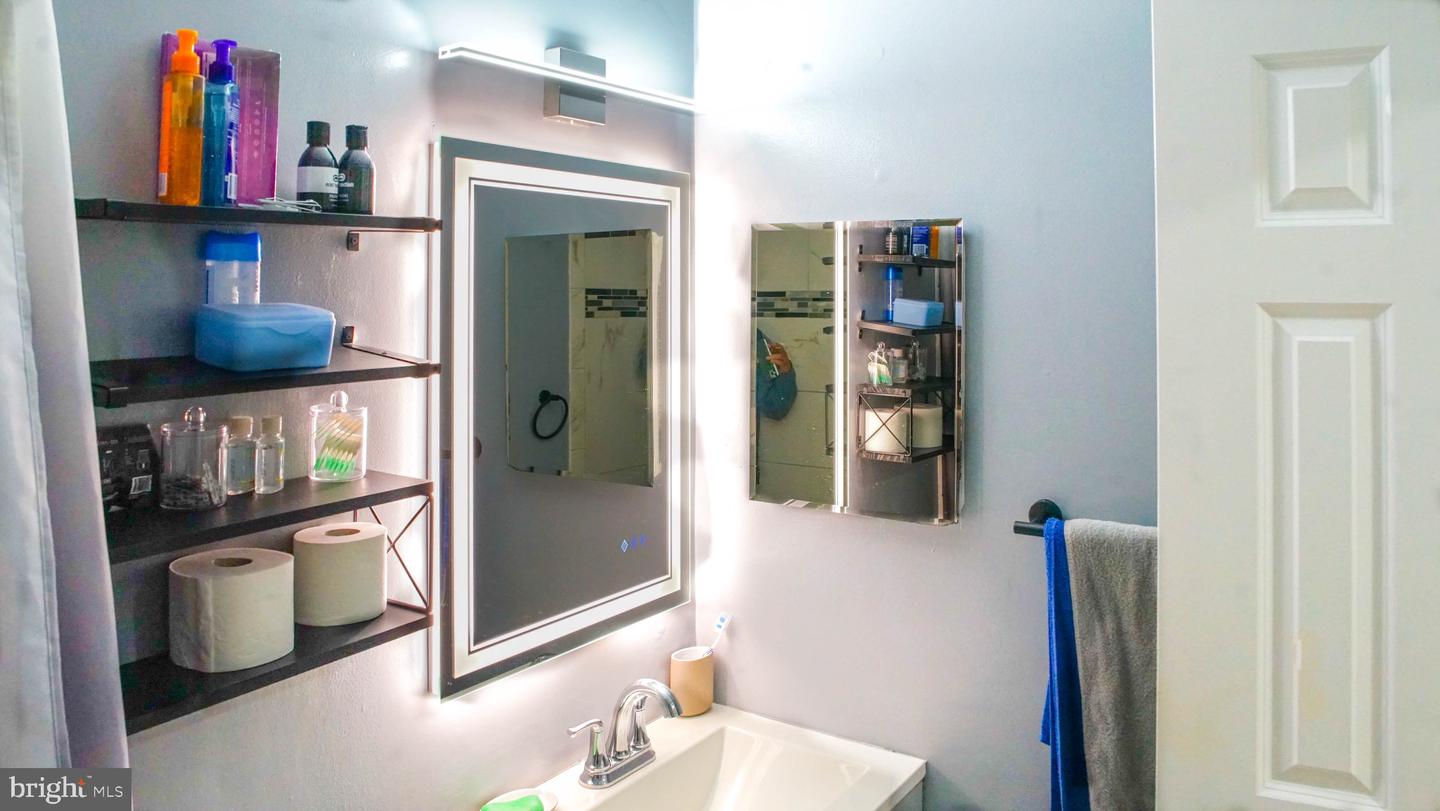 218 STEVENSON SQ, ALEXANDRIA, Virginia 22304, 4 Bedrooms Bedrooms, ,2 BathroomsBathrooms,Residential,For sale,218 STEVENSON SQ,VAAX2047644 MLS # VAAX2047644