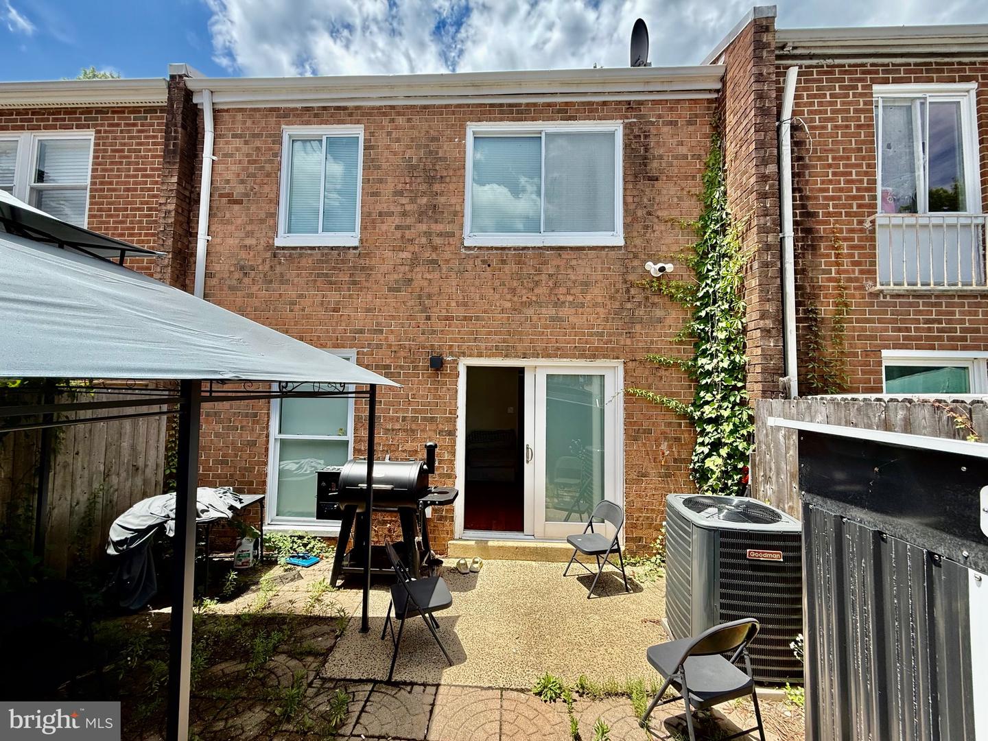 218 STEVENSON SQ, ALEXANDRIA, Virginia 22304, 4 Bedrooms Bedrooms, ,2 BathroomsBathrooms,Residential,For sale,218 STEVENSON SQ,VAAX2047644 MLS # VAAX2047644