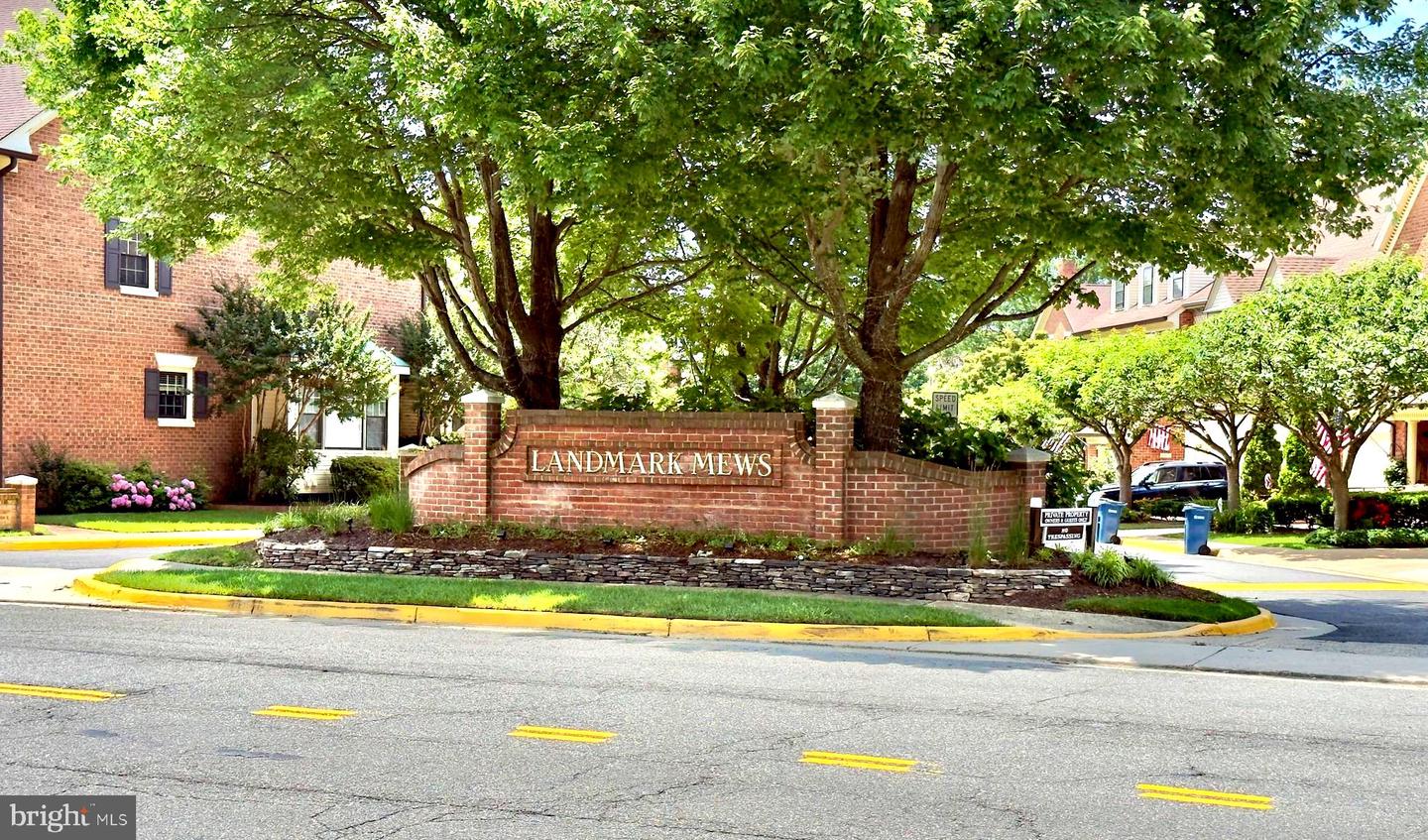 218 STEVENSON SQ, ALEXANDRIA, Virginia 22304, 4 Bedrooms Bedrooms, ,2 BathroomsBathrooms,Residential,For sale,218 STEVENSON SQ,VAAX2047644 MLS # VAAX2047644
