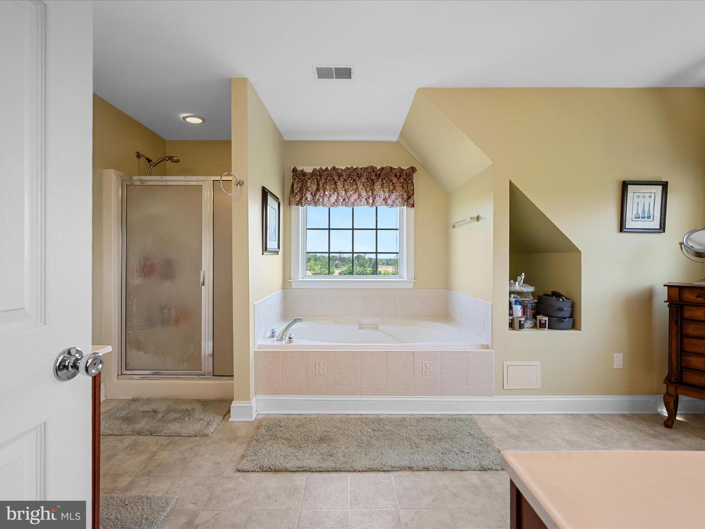 111 SOLDIERS LN, BERRYVILLE, Virginia 22611, 6 Bedrooms Bedrooms, ,4 BathroomsBathrooms,Residential,For sale,111 SOLDIERS LN,VACL2003924 MLS # VACL2003924