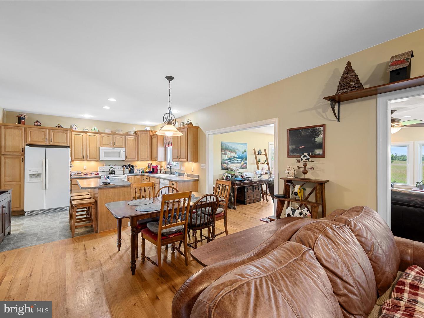 111 SOLDIERS LN, BERRYVILLE, Virginia 22611, 6 Bedrooms Bedrooms, ,4 BathroomsBathrooms,Residential,For sale,111 SOLDIERS LN,VACL2003924 MLS # VACL2003924