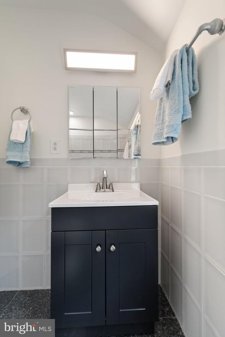 6315 OLD DOMINION DR, MCLEAN, Virginia 22101, 3 Bedrooms Bedrooms, ,1 BathroomBathrooms,Residential,For sale,6315 OLD DOMINION DR,VAFX2256470 MLS # VAFX2256470