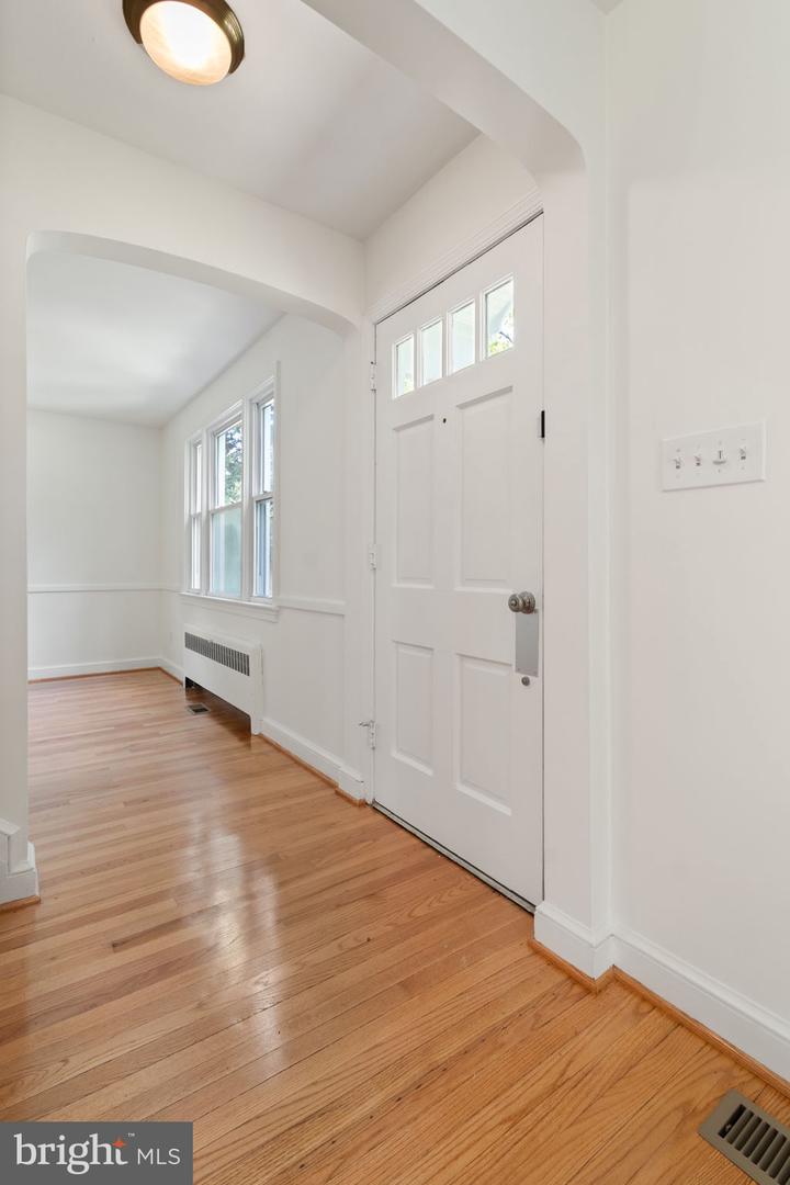6315 OLD DOMINION DR, MCLEAN, Virginia 22101, 3 Bedrooms Bedrooms, ,1 BathroomBathrooms,Residential,For sale,6315 OLD DOMINION DR,VAFX2256470 MLS # VAFX2256470