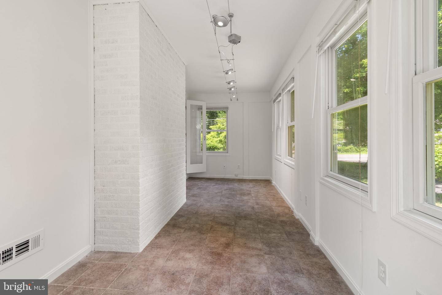 6315 OLD DOMINION DR, MCLEAN, Virginia 22101, 3 Bedrooms Bedrooms, ,1 BathroomBathrooms,Residential,For sale,6315 OLD DOMINION DR,VAFX2256470 MLS # VAFX2256470