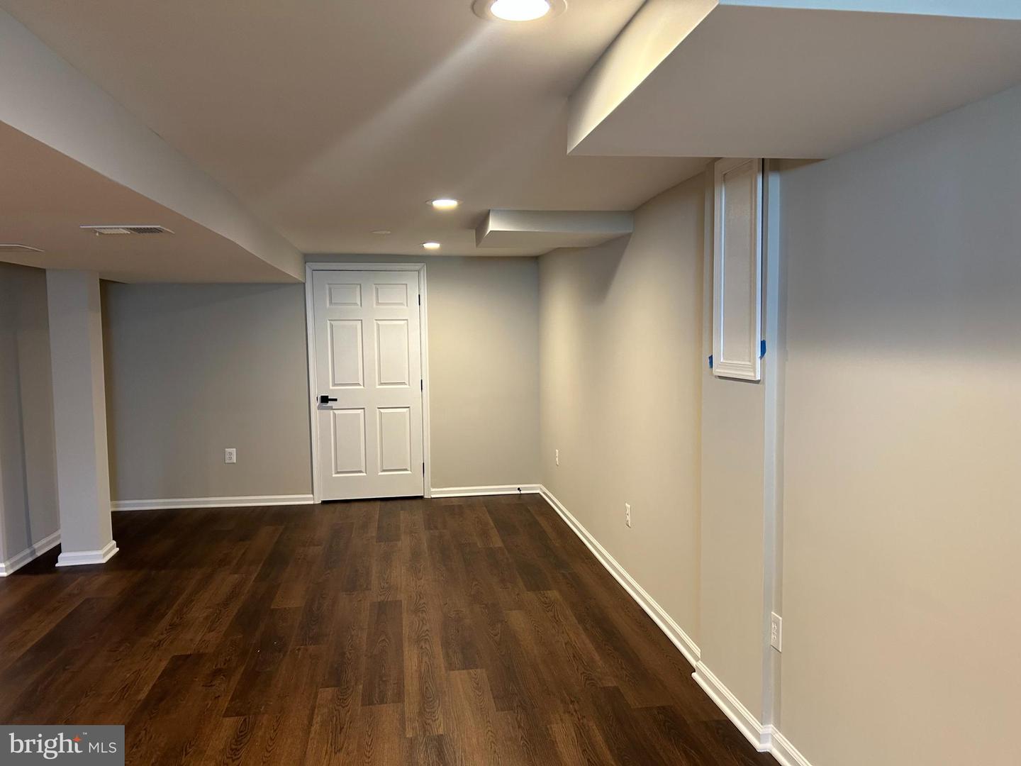 703 KINGSLEY RD SW, VIENNA, Virginia 22180, 3 Bedrooms Bedrooms, ,2 BathroomsBathrooms,Residential,For sale,703 KINGSLEY RD SW,VAFX2256476 MLS # VAFX2256476