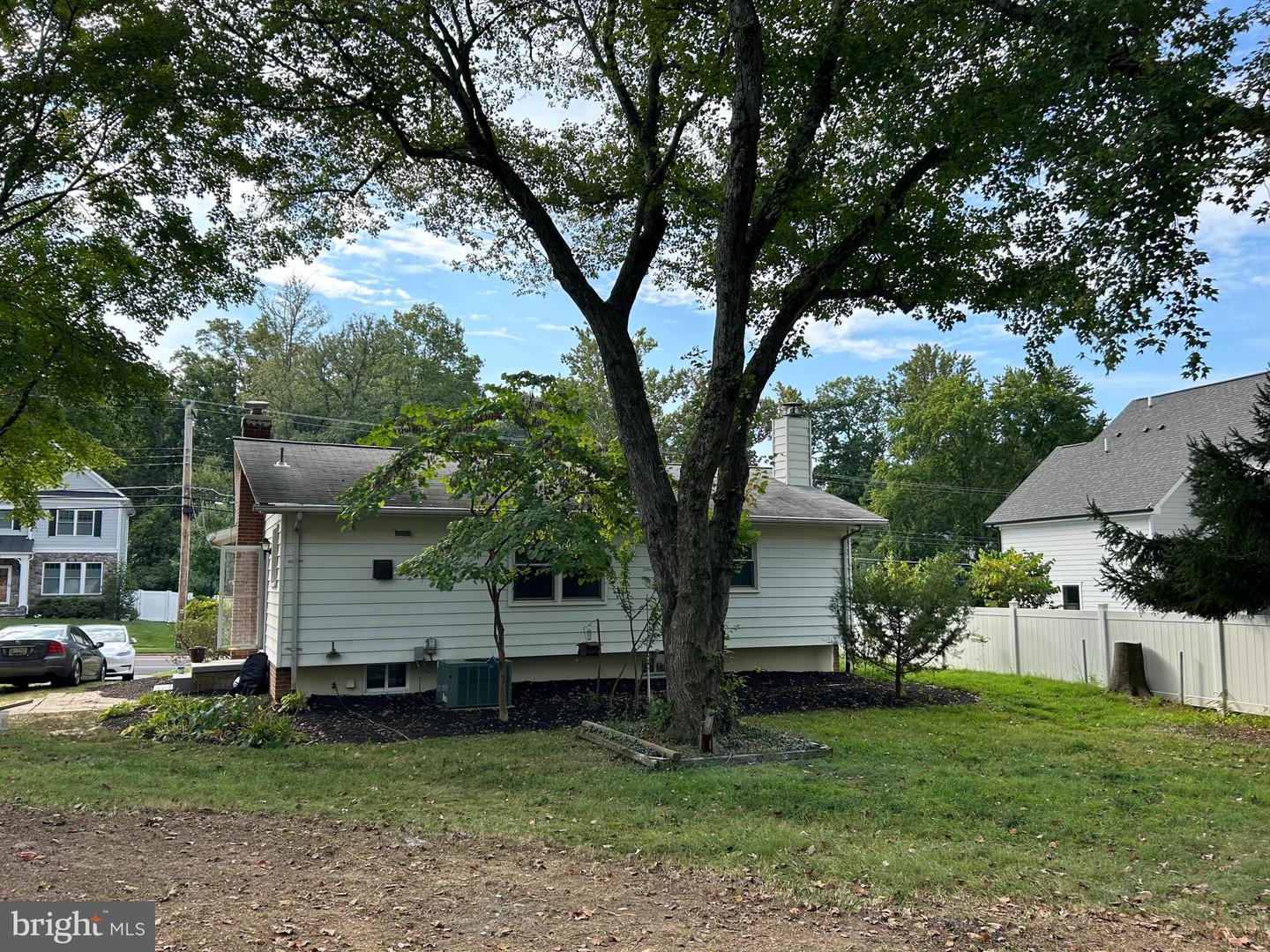 703 KINGSLEY RD SW, VIENNA, Virginia 22180, 3 Bedrooms Bedrooms, ,2 BathroomsBathrooms,Residential,For sale,703 KINGSLEY RD SW,VAFX2256476 MLS # VAFX2256476