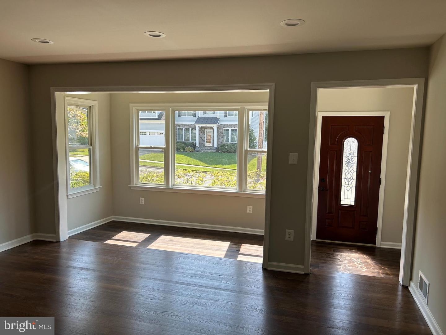 703 KINGSLEY RD SW, VIENNA, Virginia 22180, 3 Bedrooms Bedrooms, ,2 BathroomsBathrooms,Residential,For sale,703 KINGSLEY RD SW,VAFX2256476 MLS # VAFX2256476