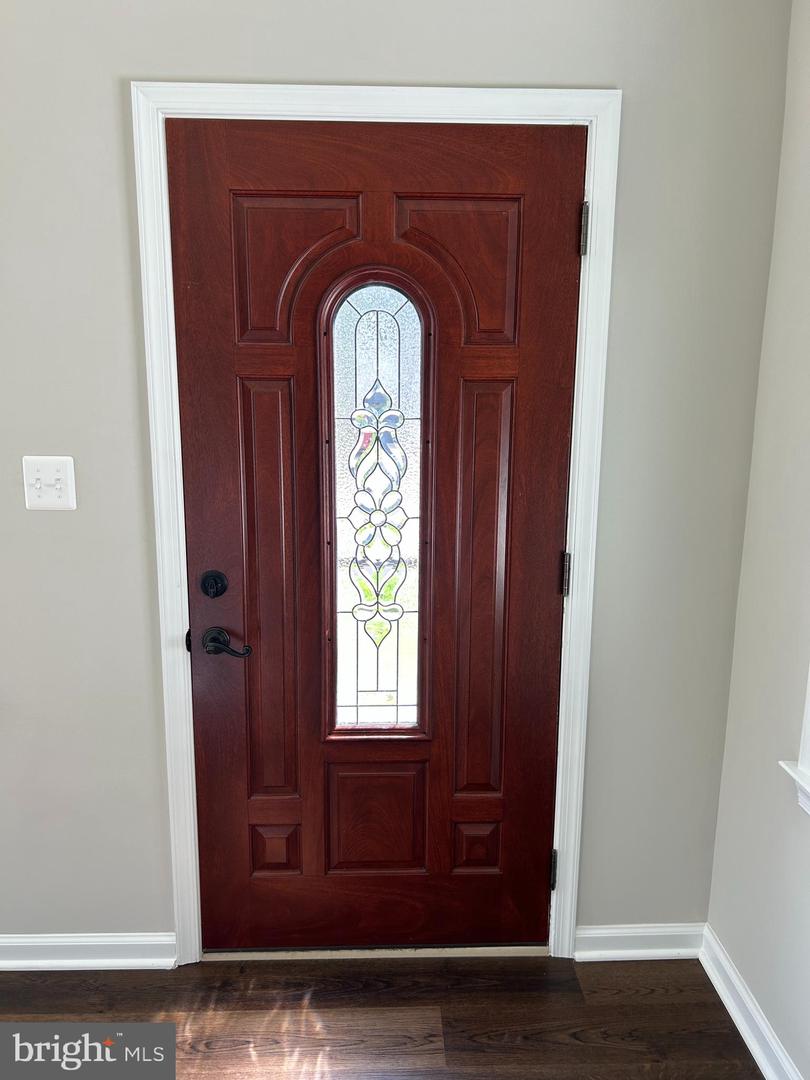 703 KINGSLEY RD SW, VIENNA, Virginia 22180, 3 Bedrooms Bedrooms, ,2 BathroomsBathrooms,Residential,For sale,703 KINGSLEY RD SW,VAFX2256476 MLS # VAFX2256476