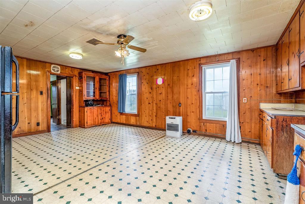 2199 BARRENRIDGE RD, STAUNTON, Virginia 24401, 4 Bedrooms Bedrooms, ,1 BathroomBathrooms,Residential,For sale,2199 BARRENRIDGE RD,VAAG2002634 MLS # VAAG2002634