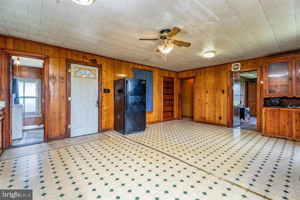 2199 BARRENRIDGE RD, STAUNTON, Virginia 24401, 4 Bedrooms Bedrooms, ,1 BathroomBathrooms,Residential,For sale,2199 BARRENRIDGE RD,VAAG2002634 MLS # VAAG2002634