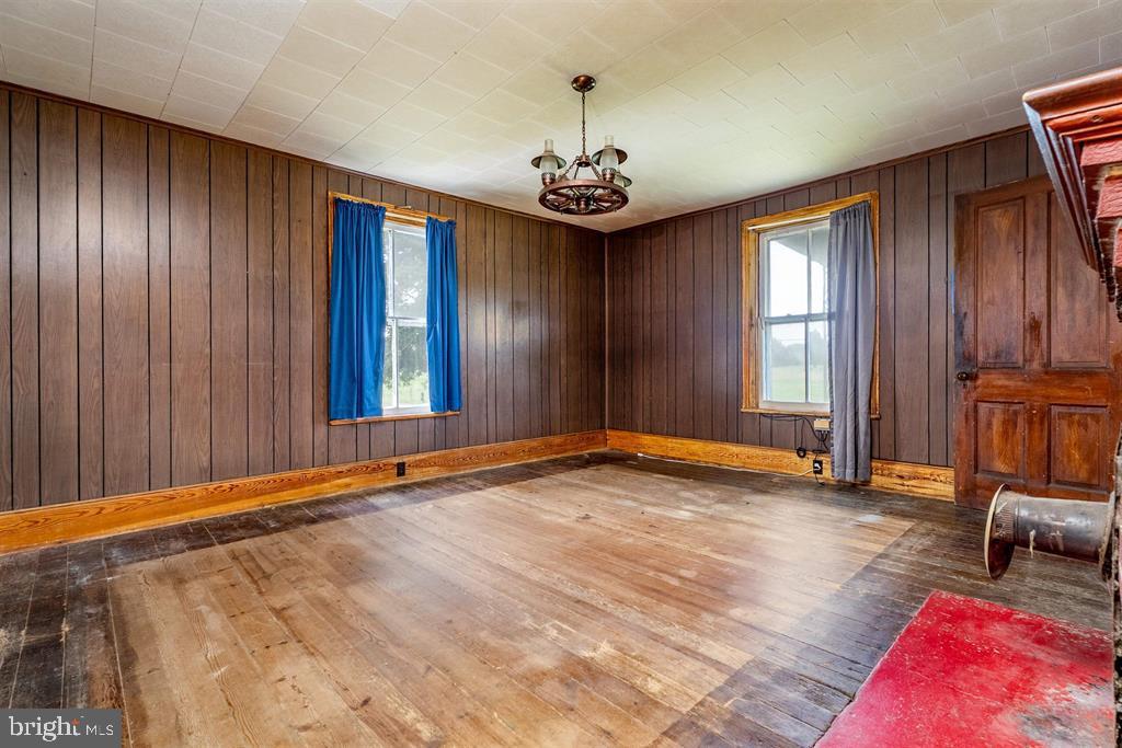 2199 BARRENRIDGE RD, STAUNTON, Virginia 24401, 4 Bedrooms Bedrooms, ,1 BathroomBathrooms,Residential,For sale,2199 BARRENRIDGE RD,VAAG2002634 MLS # VAAG2002634