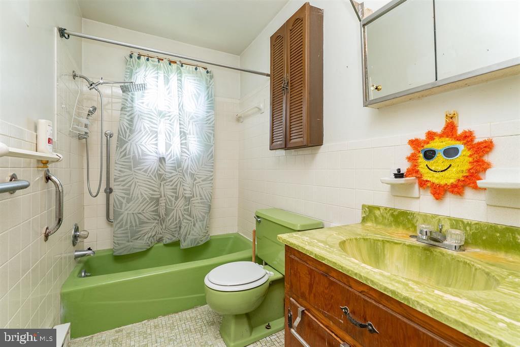 2199 BARRENRIDGE RD, STAUNTON, Virginia 24401, 4 Bedrooms Bedrooms, ,1 BathroomBathrooms,Residential,For sale,2199 BARRENRIDGE RD,VAAG2002634 MLS # VAAG2002634