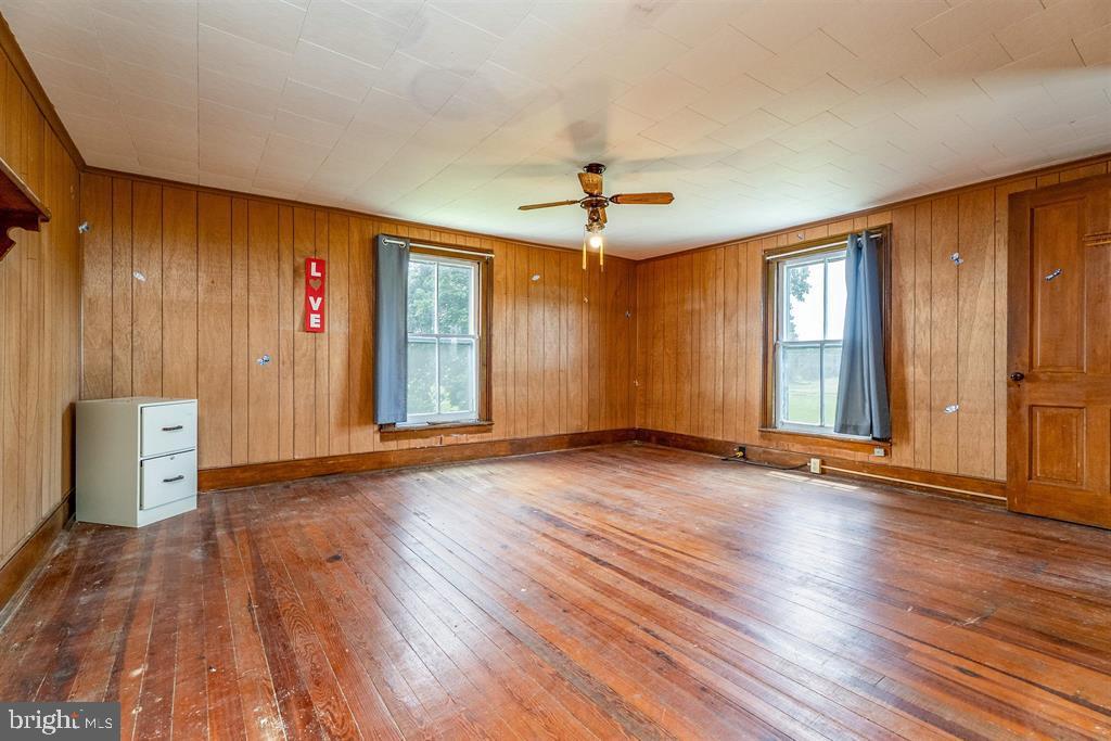 2199 BARRENRIDGE RD, STAUNTON, Virginia 24401, 4 Bedrooms Bedrooms, ,1 BathroomBathrooms,Residential,For sale,2199 BARRENRIDGE RD,VAAG2002634 MLS # VAAG2002634