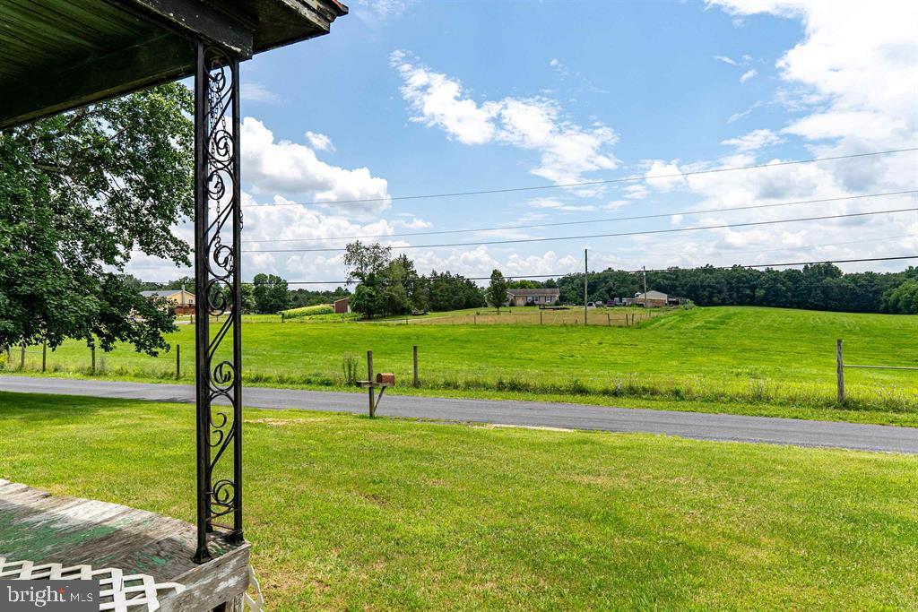 2199 BARRENRIDGE RD, STAUNTON, Virginia 24401, 4 Bedrooms Bedrooms, ,1 BathroomBathrooms,Residential,For sale,2199 BARRENRIDGE RD,VAAG2002634 MLS # VAAG2002634