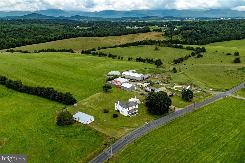 2199 BARRENRIDGE RD, STAUNTON, Virginia 24401, 4 Bedrooms Bedrooms, ,1 BathroomBathrooms,Residential,For sale,2199 BARRENRIDGE RD,VAAG2002634 MLS # VAAG2002634