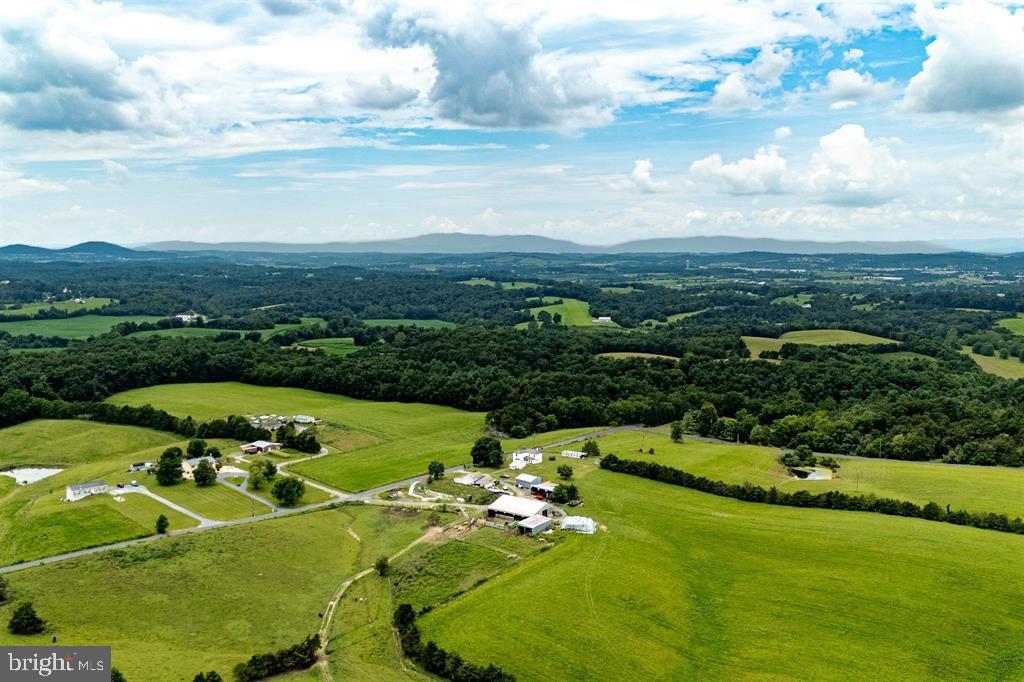 2199 BARRENRIDGE RD, STAUNTON, Virginia 24401, 4 Bedrooms Bedrooms, ,1 BathroomBathrooms,Residential,For sale,2199 BARRENRIDGE RD,VAAG2002634 MLS # VAAG2002634