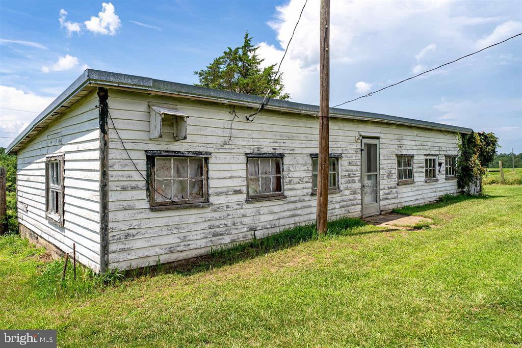 2199 BARRENRIDGE RD, STAUNTON, Virginia 24401, 4 Bedrooms Bedrooms, ,1 BathroomBathrooms,Residential,For sale,2199 BARRENRIDGE RD,VAAG2002634 MLS # VAAG2002634