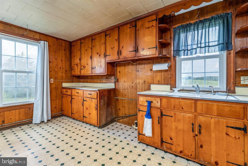 2199 BARRENRIDGE RD, STAUNTON, Virginia 24401, 4 Bedrooms Bedrooms, ,1 BathroomBathrooms,Residential,For sale,2199 BARRENRIDGE RD,VAAG2002634 MLS # VAAG2002634
