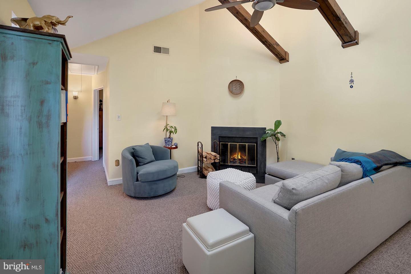 2102 N SCOTT ST #111, ARLINGTON, Virginia 22209, 2 Bedrooms Bedrooms, ,1 BathroomBathrooms,Residential,For sale,2102 N SCOTT ST #111,VAAR2061128 MLS # VAAR2061128