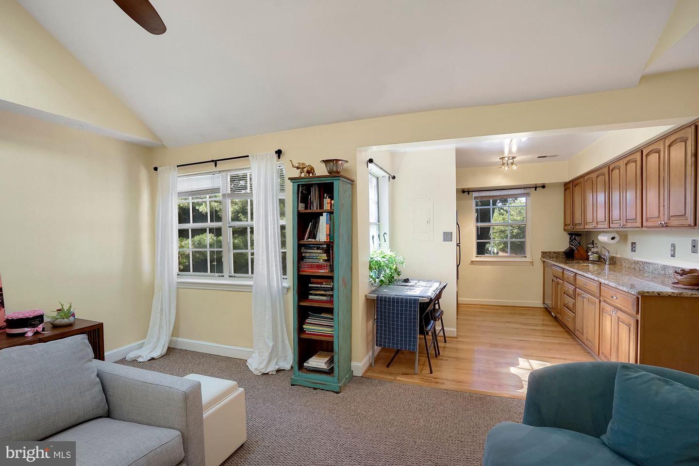2102 N SCOTT ST #111, ARLINGTON, Virginia 22209, 2 Bedrooms Bedrooms, ,1 BathroomBathrooms,Residential,For sale,2102 N SCOTT ST #111,VAAR2061128 MLS # VAAR2061128